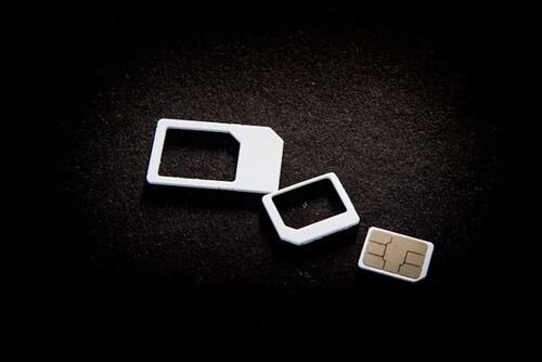 Top eSIM Plans for Visiting or Living in Canada